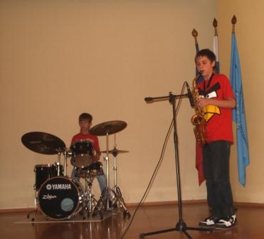 с Международным днём учителя!